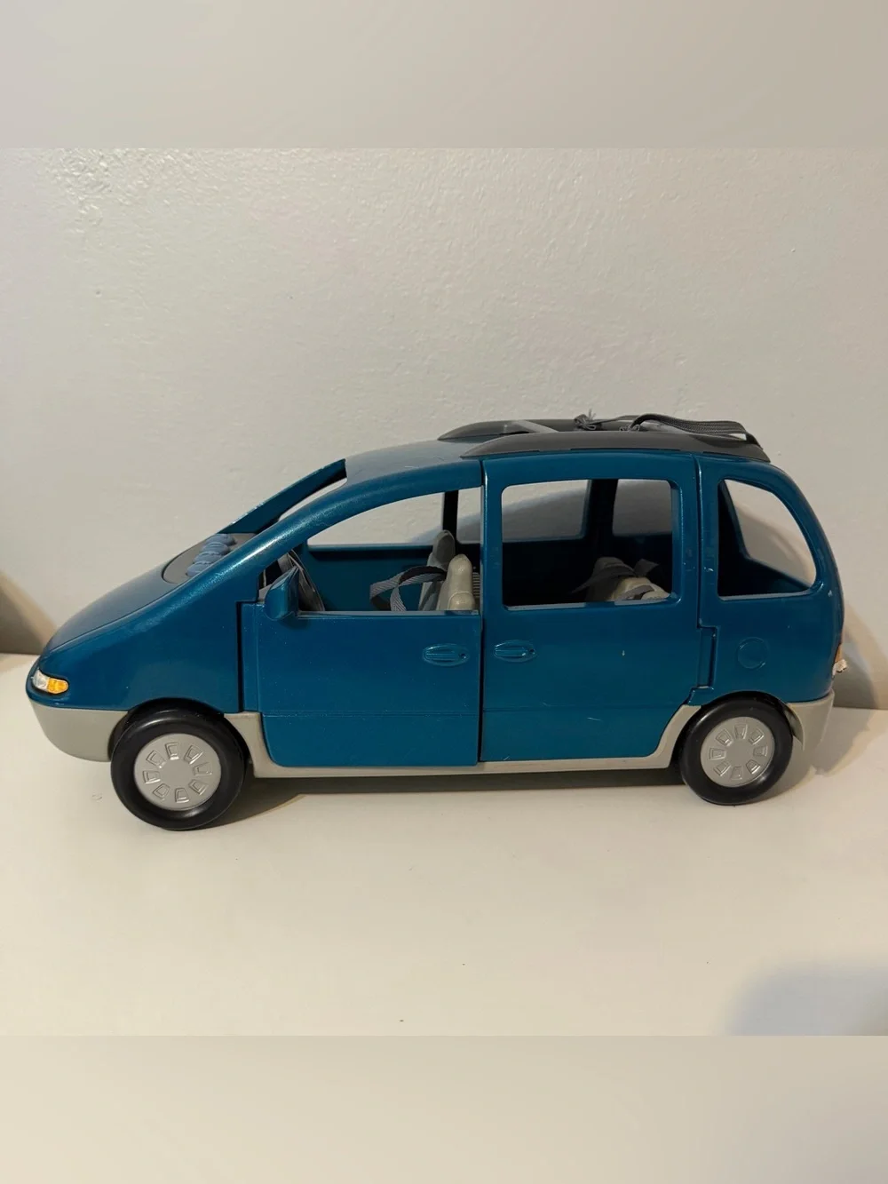 1999 Fisher-Price Loving Family Talk 'n Travel Minivan